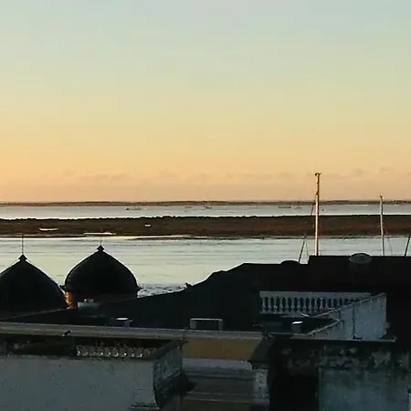 Tatil Evi Antique Fisherman's House With Spectacular Roof Terrace Olhão
