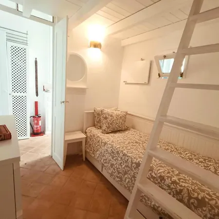 Casa de Férias Antique Fisherman's House With Spectacular Roof Terrace *
